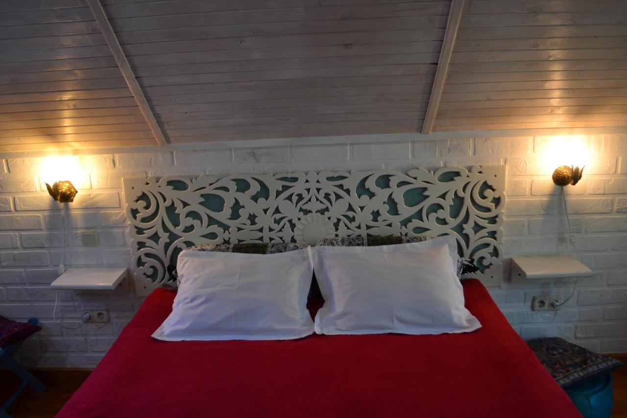 Romantic Guest House Kamianets-Podilskyi Exterior foto