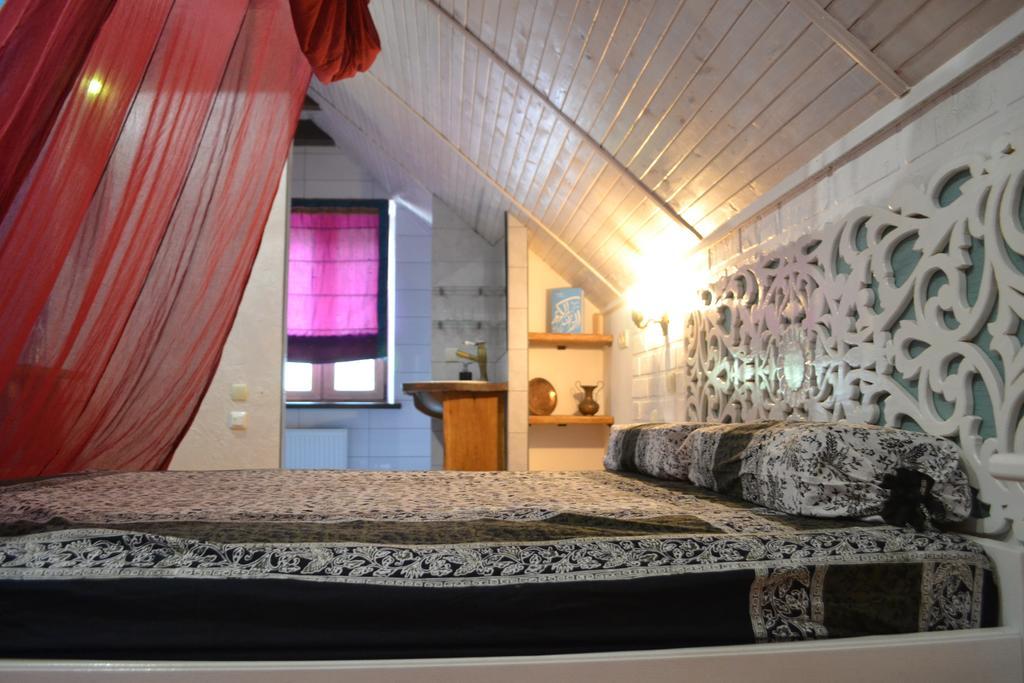 Romantic Guest House Kamianets-Podilskyi Exterior foto