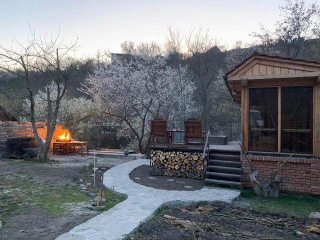 Romantic Guest House Kamianets-Podilskyi Exterior foto